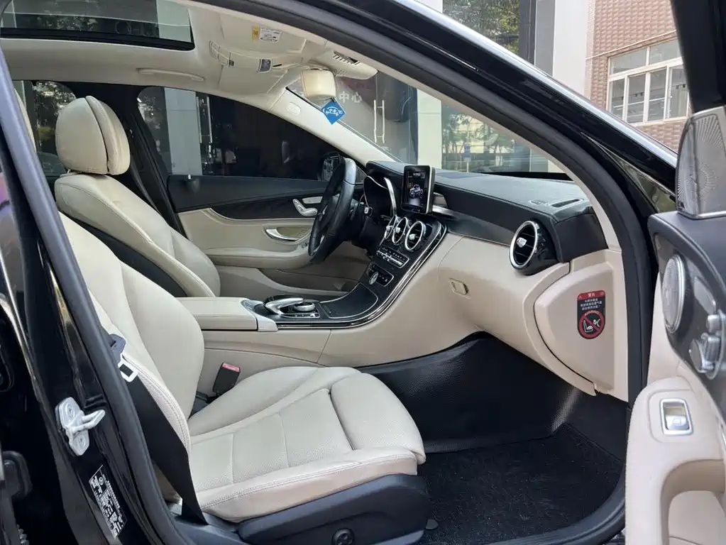 Mercedes-Benz C-Class — миниатюра 14