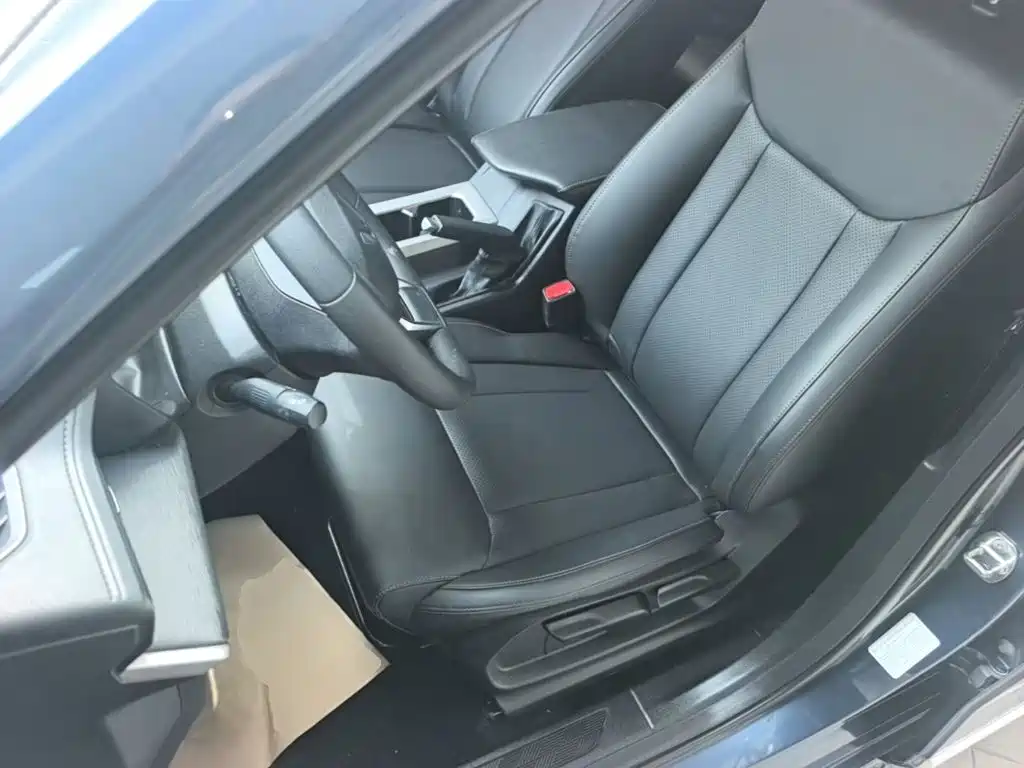 Wuling Jiachen — миниатюра 15