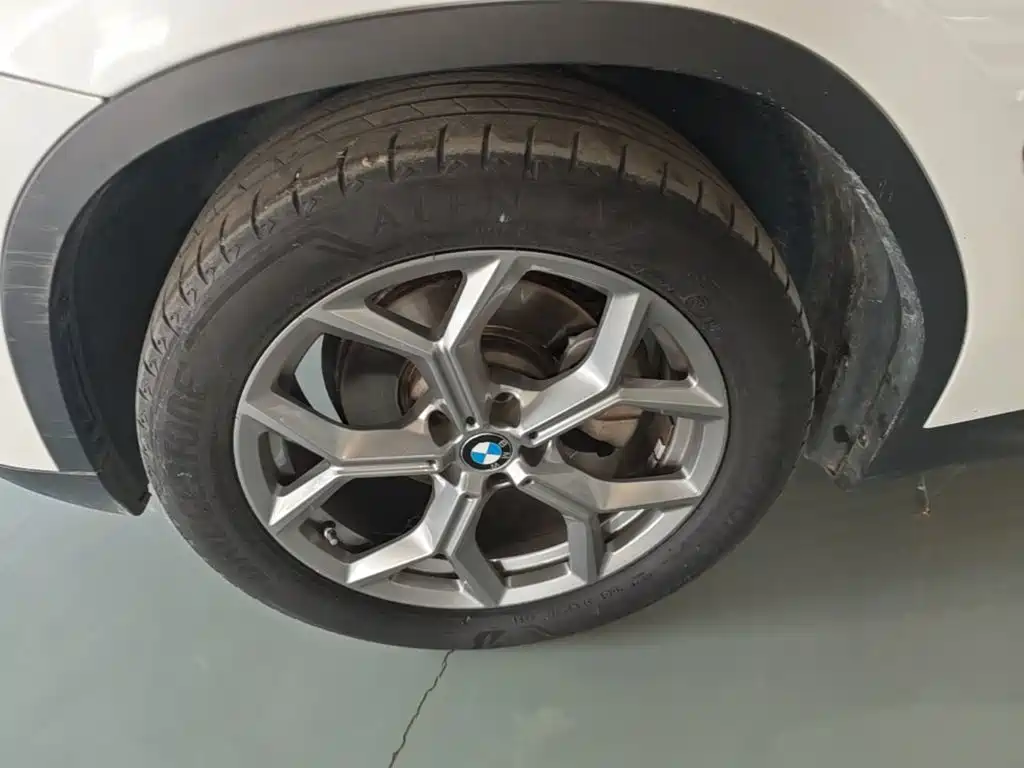 BMW X3 — миниатюра 23