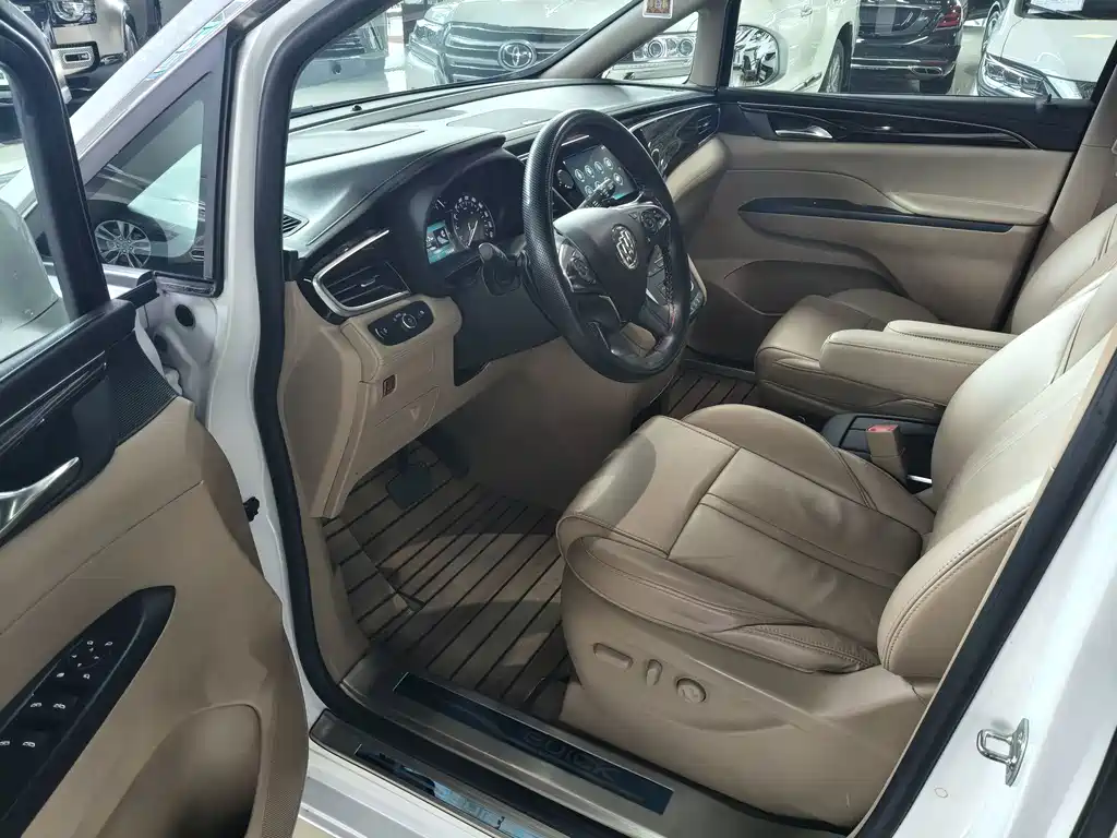 Buick GL8 — миниатюра 3