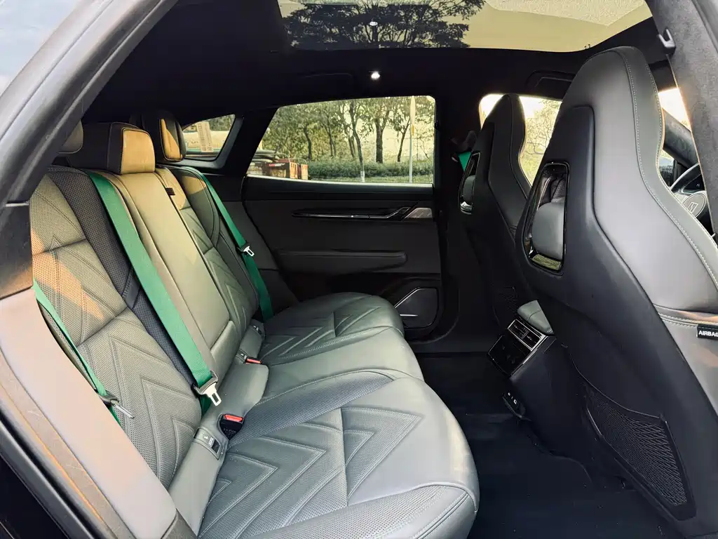 ZEEKR EXTREME KRYPTON 001