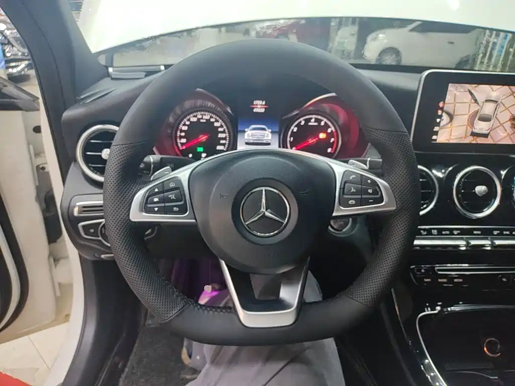 Mercedes-Benz C-Class — миниатюра 11