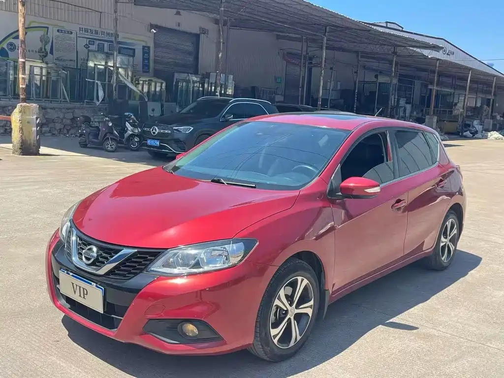 Nissan Tiida