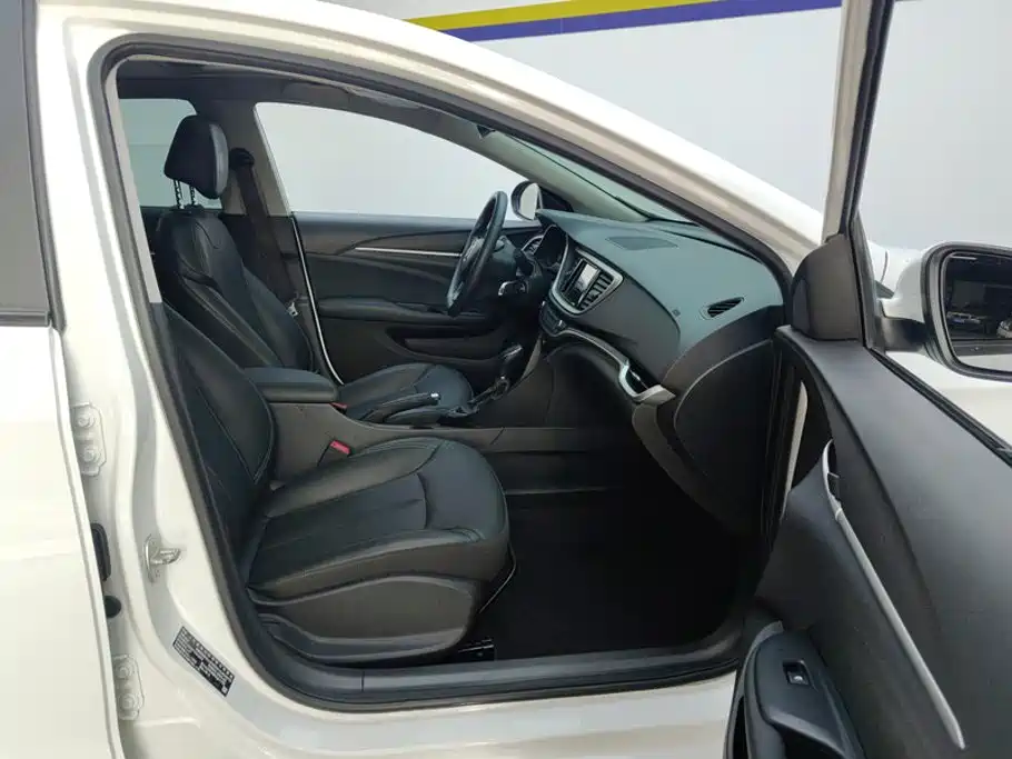 Buick Excelle — миниатюра 8