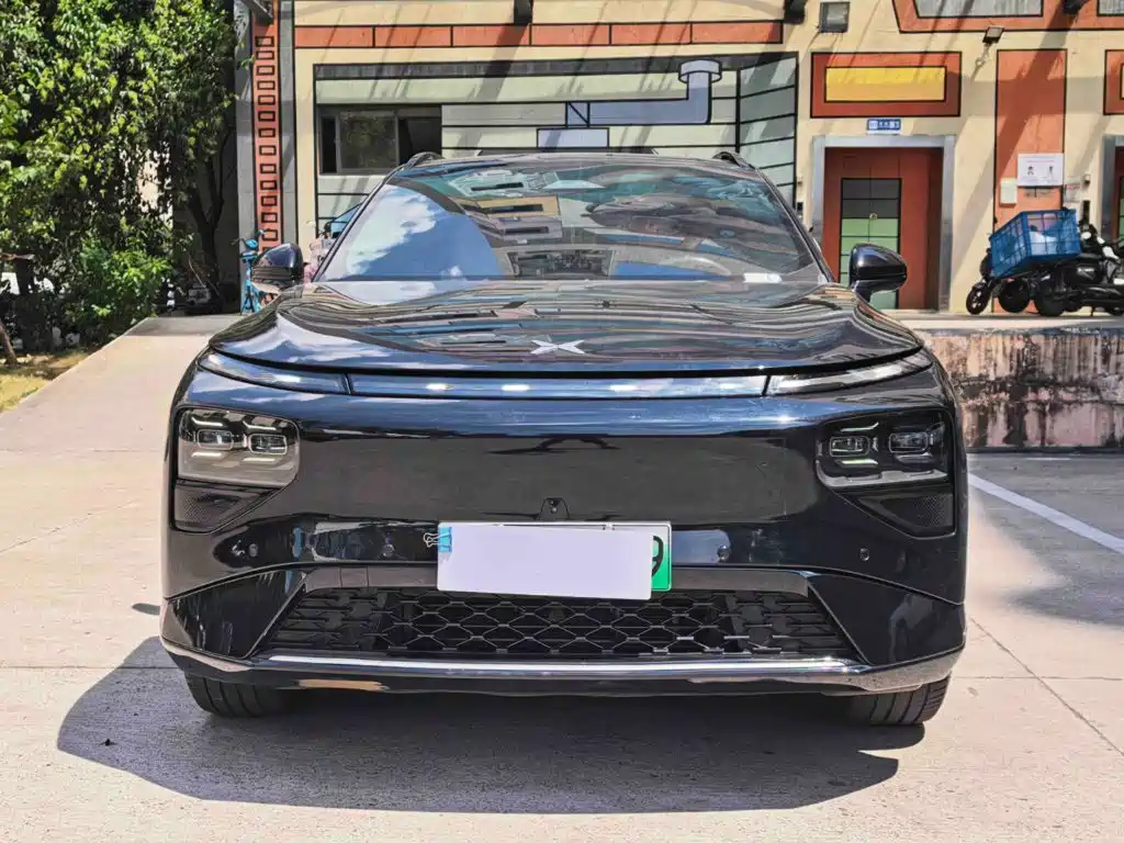 XPeng G9 — миниатюра 2