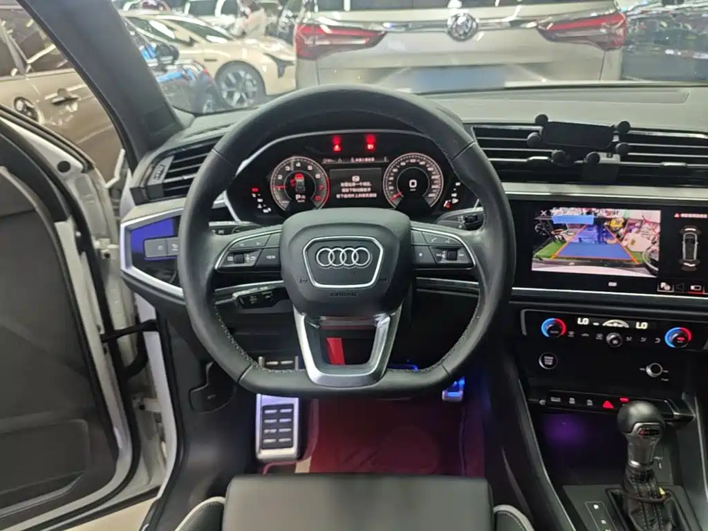 Audi Q3 — миниатюра 11