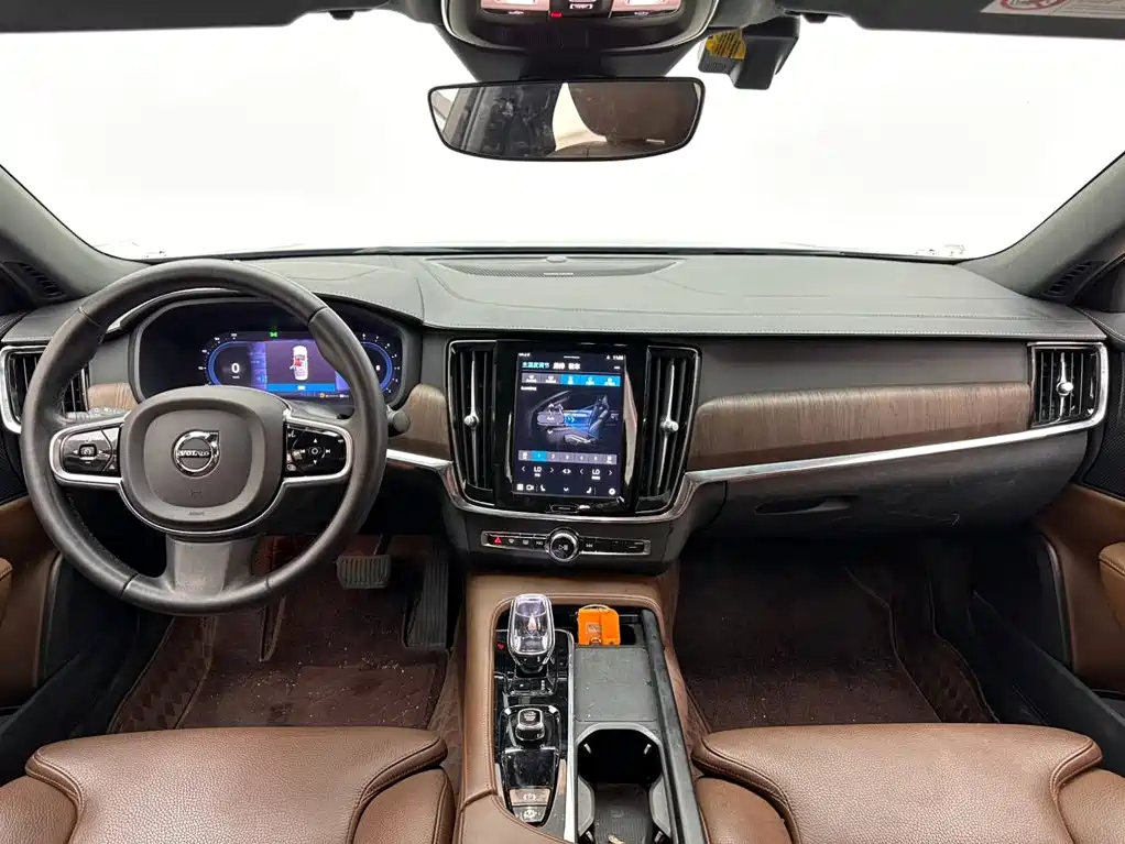 Volvo S90 — миниатюра 10