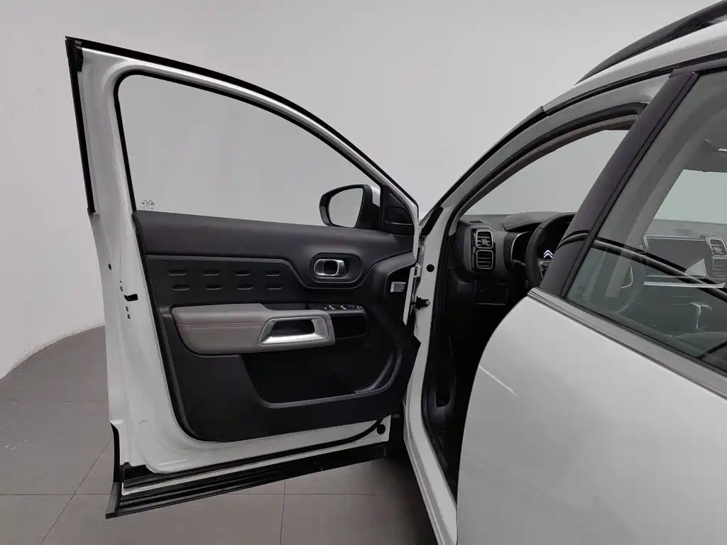 Citroen C5 AIRCROSS — миниатюра 8