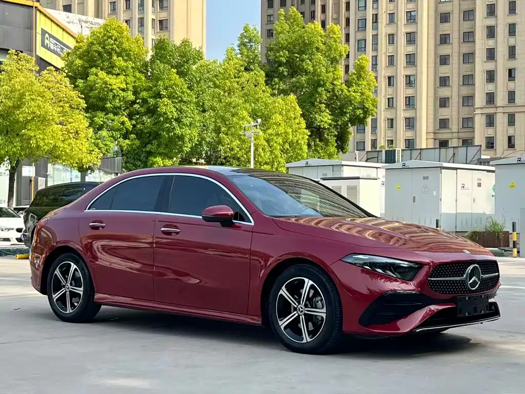 Mercedes-Benz A-Class — миниатюра 3