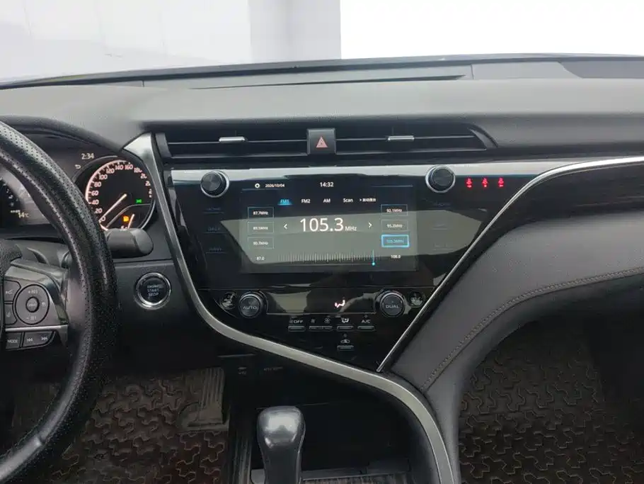 Toyota Camry — миниатюра 13