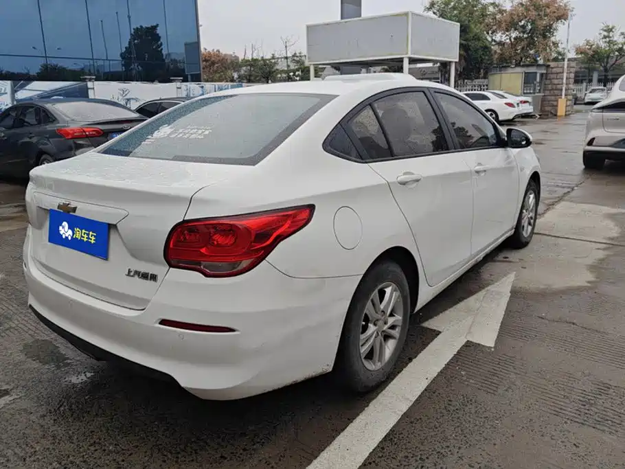 Chevrolet Cavalier — миниатюра 3