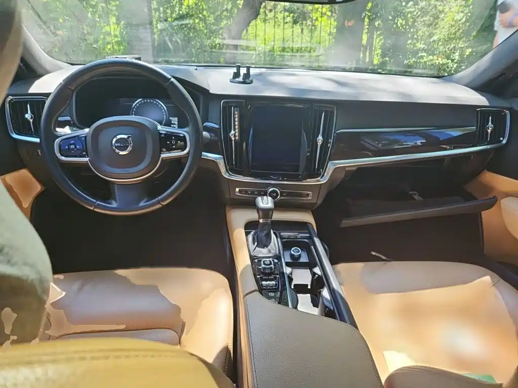 Volvo S90 — миниатюра 13