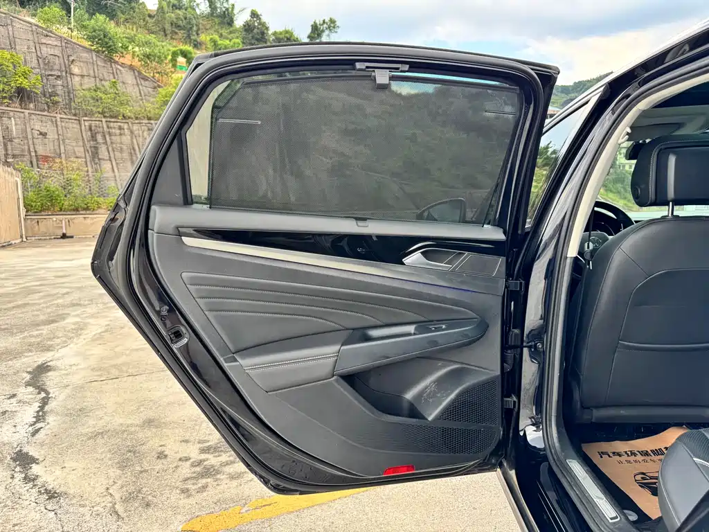 Volkswagen Passat — миниатюра 10