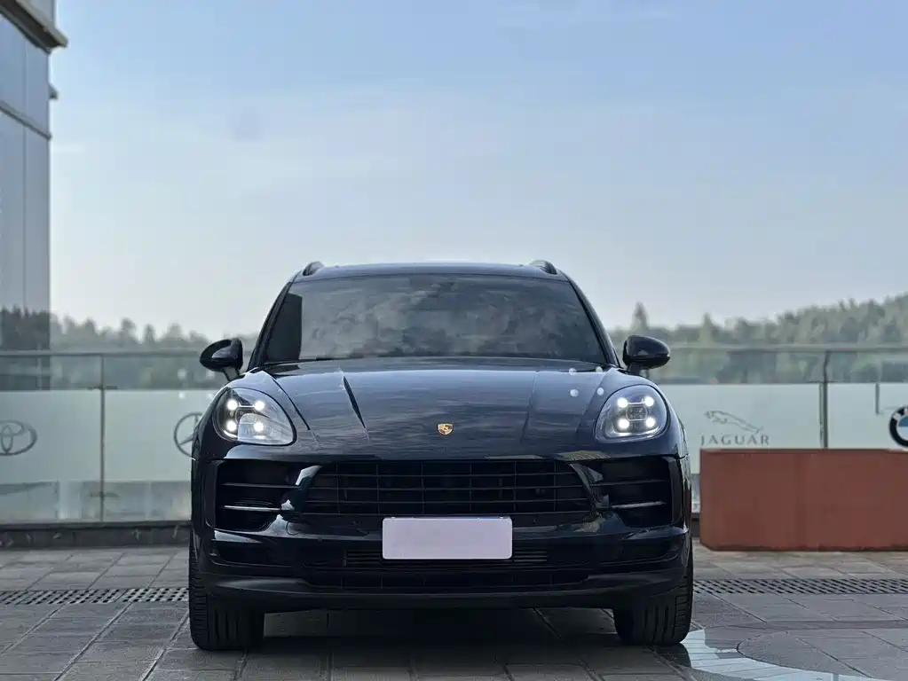 Porsche Macan — миниатюра 2