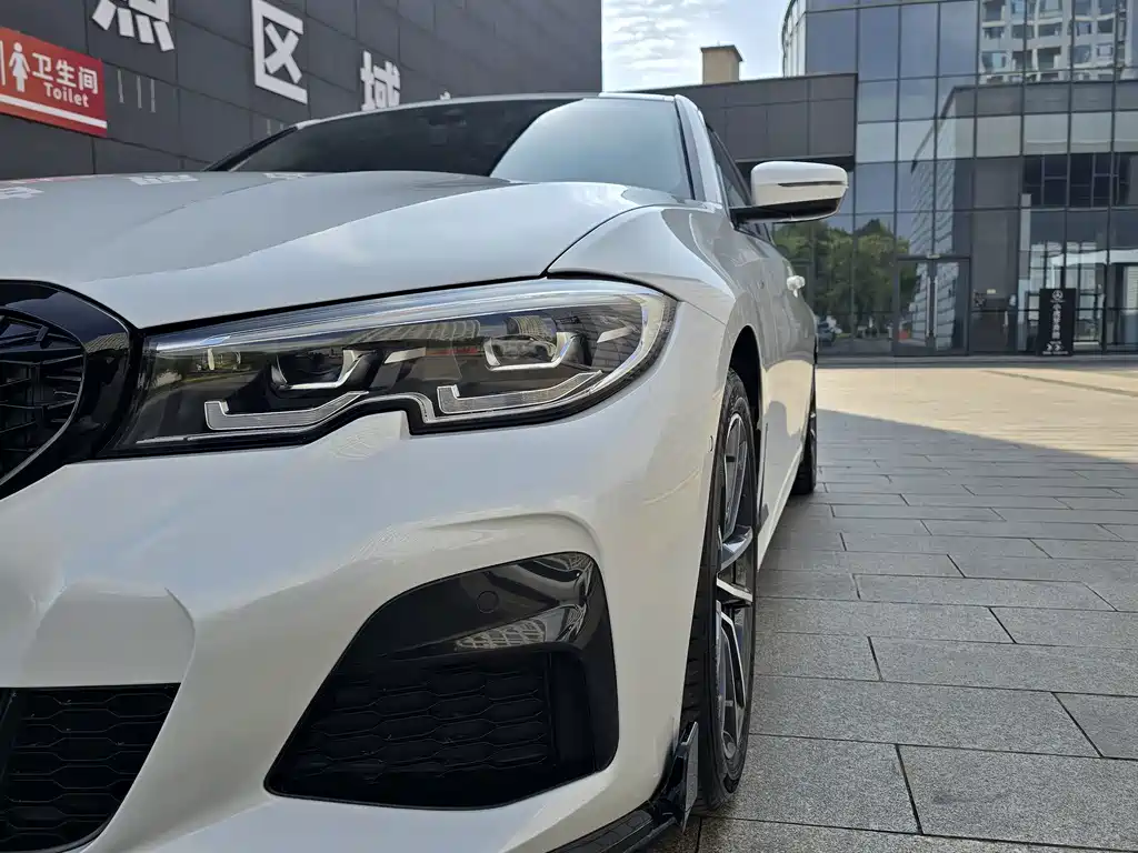 BMW 3 Series — миниатюра 4