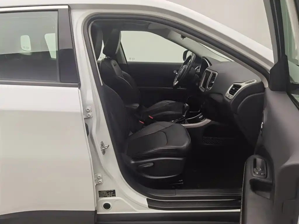 Jeep Compass — миниатюра 23