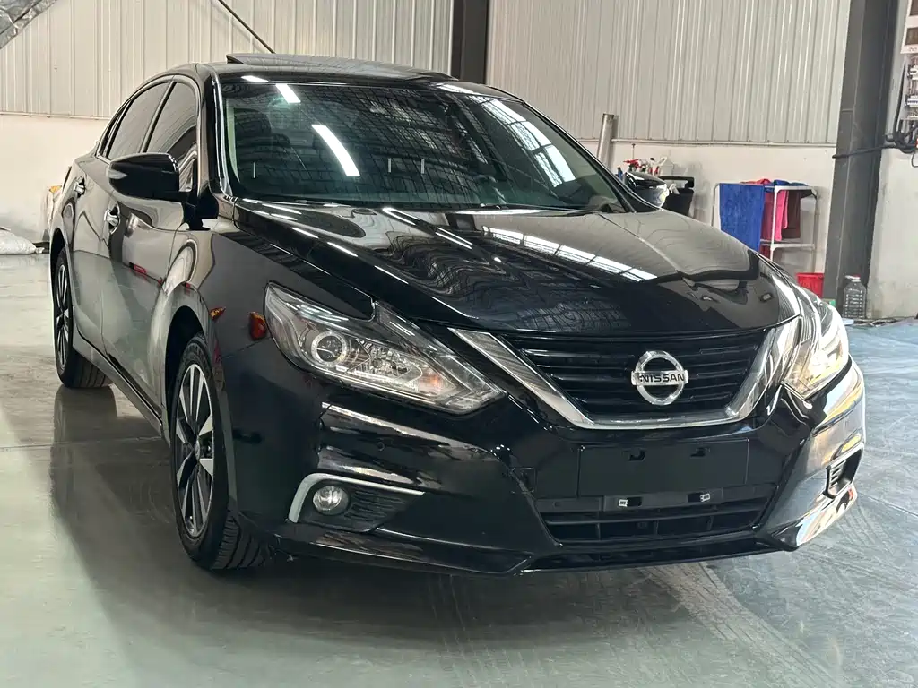NISSAN TEANA