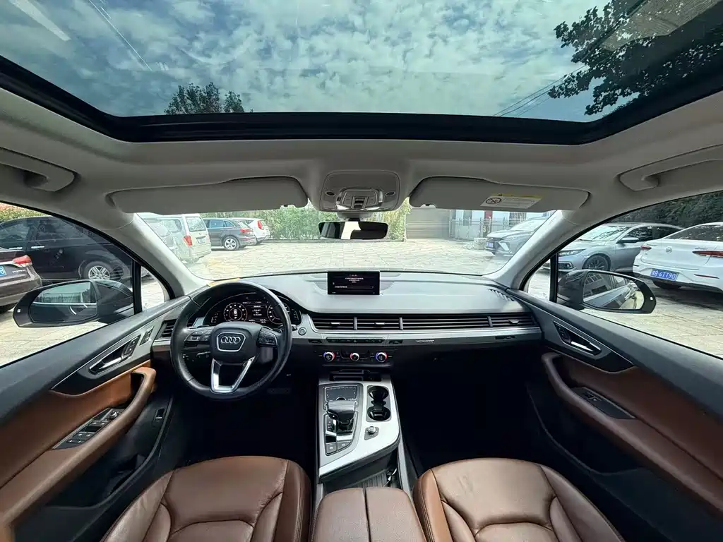 Audi Q7 — миниатюра 10