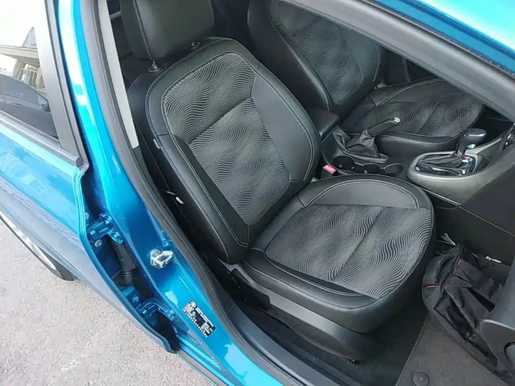 Buick Excelle — миниатюра 25