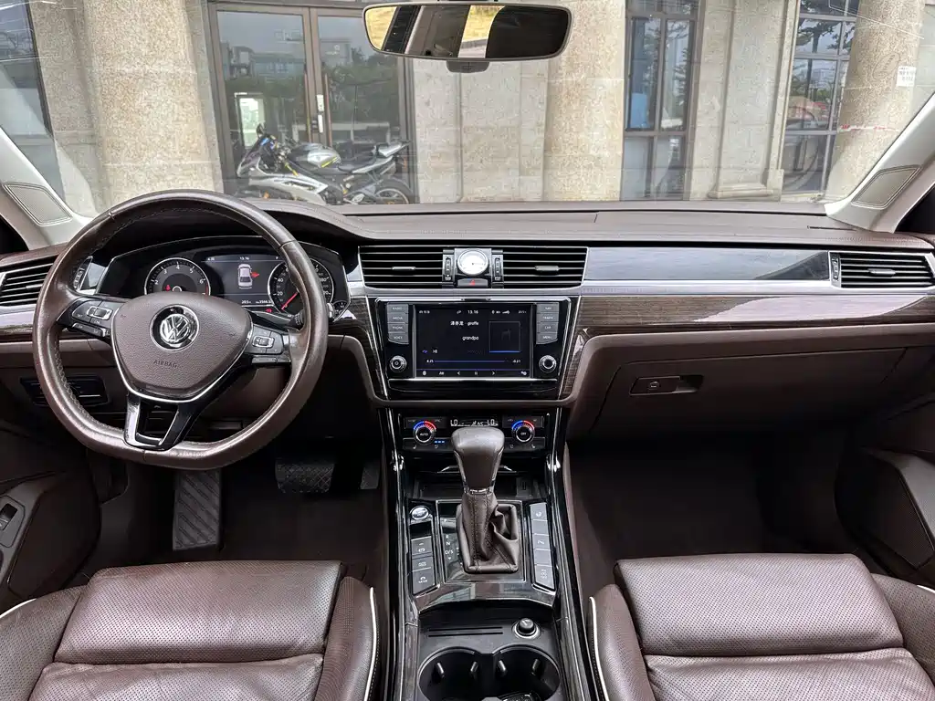 Volkswagen Phideon — миниатюра 19