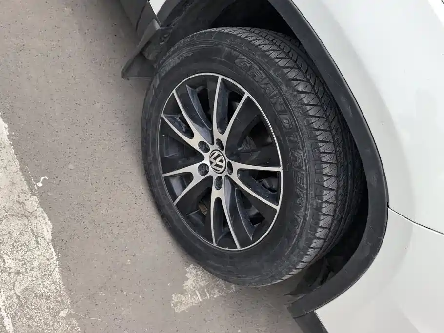 Volkswagen Tiguan — миниатюра 6