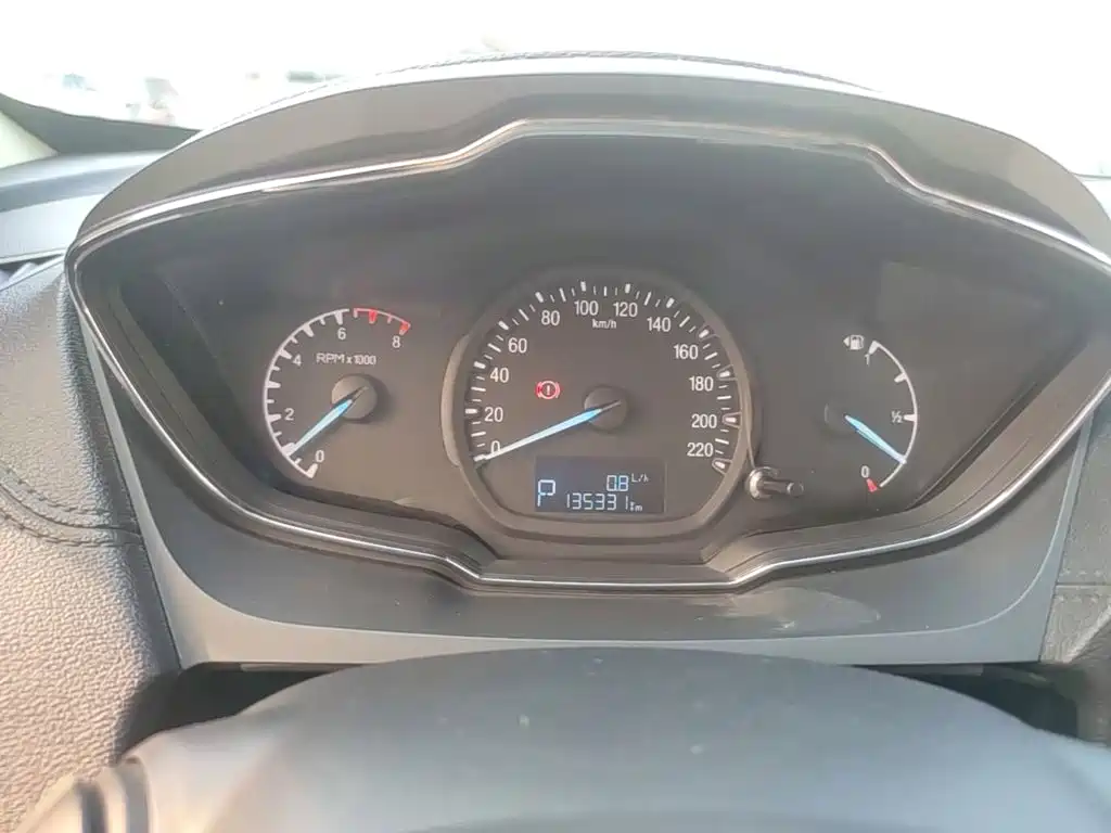 Ford Escort — миниатюра 12