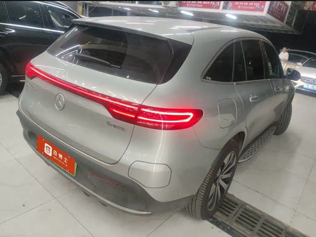 Mercedes-Benz EQC — миниатюра 2