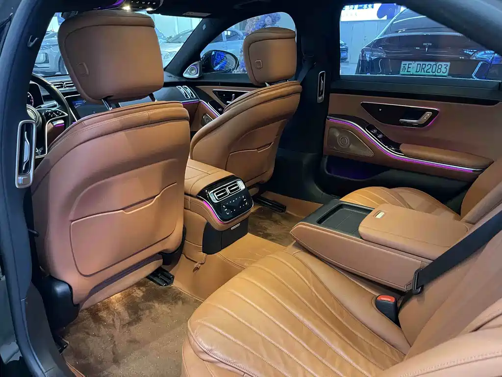 Mercedes-Benz S-Class — миниатюра 8