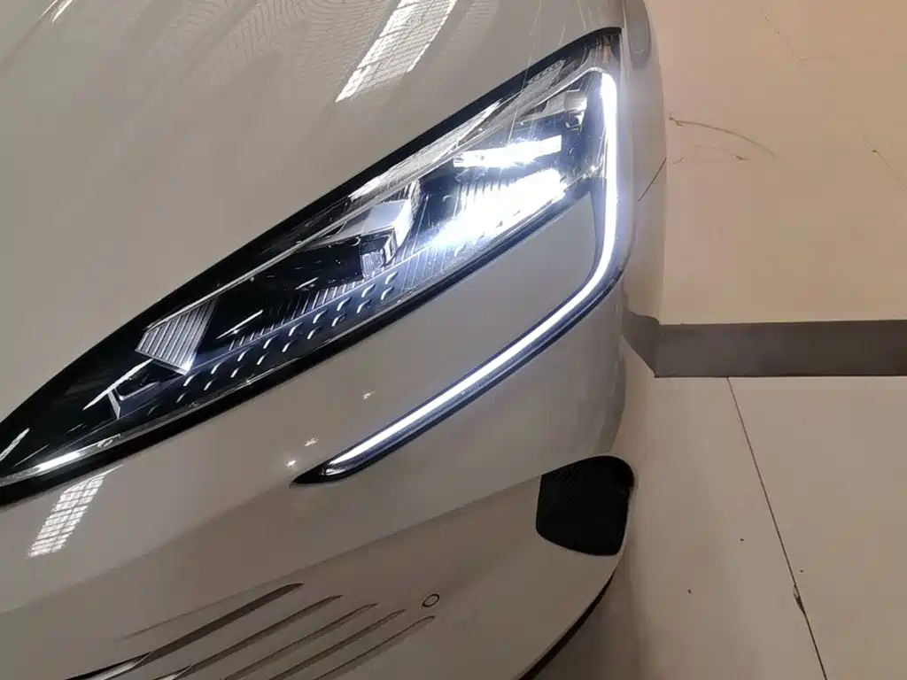 BYD Seal — миниатюра 24