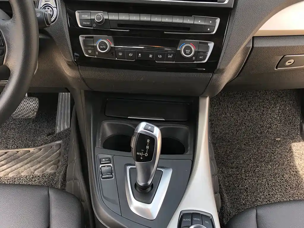 BMW 2 Series (Import) — миниатюра 9