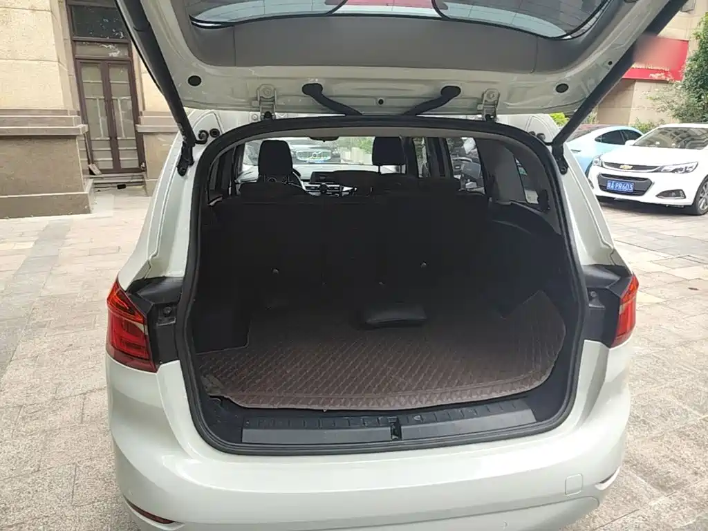 BMW 2 Series Gran Tourer — миниатюра 19