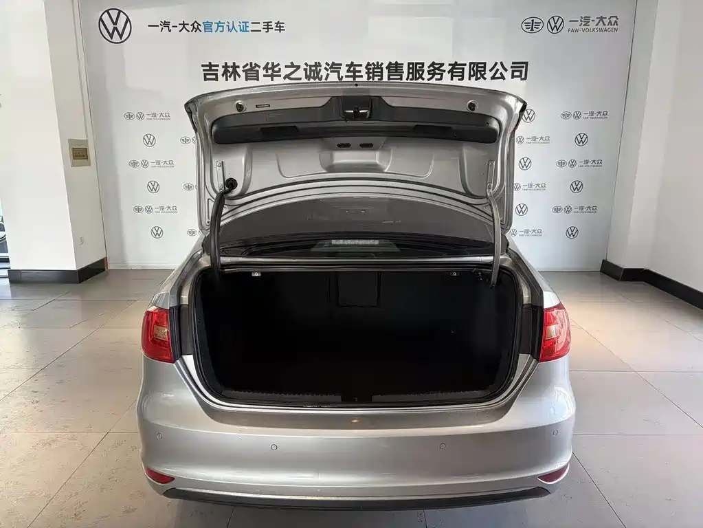 Volkswagen Sagitar — миниатюра 10