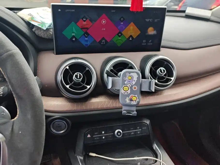 Wey Wey VV5 — миниатюра 13