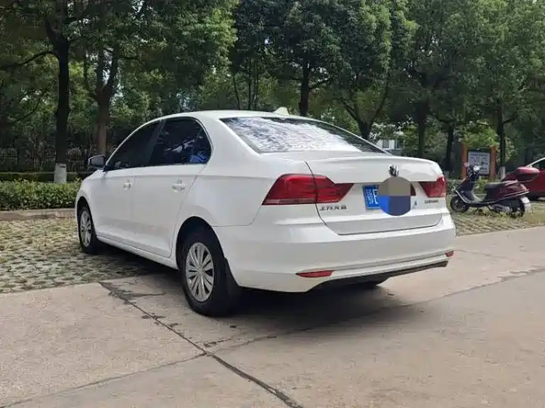 Volkswagen Santana — миниатюра 4