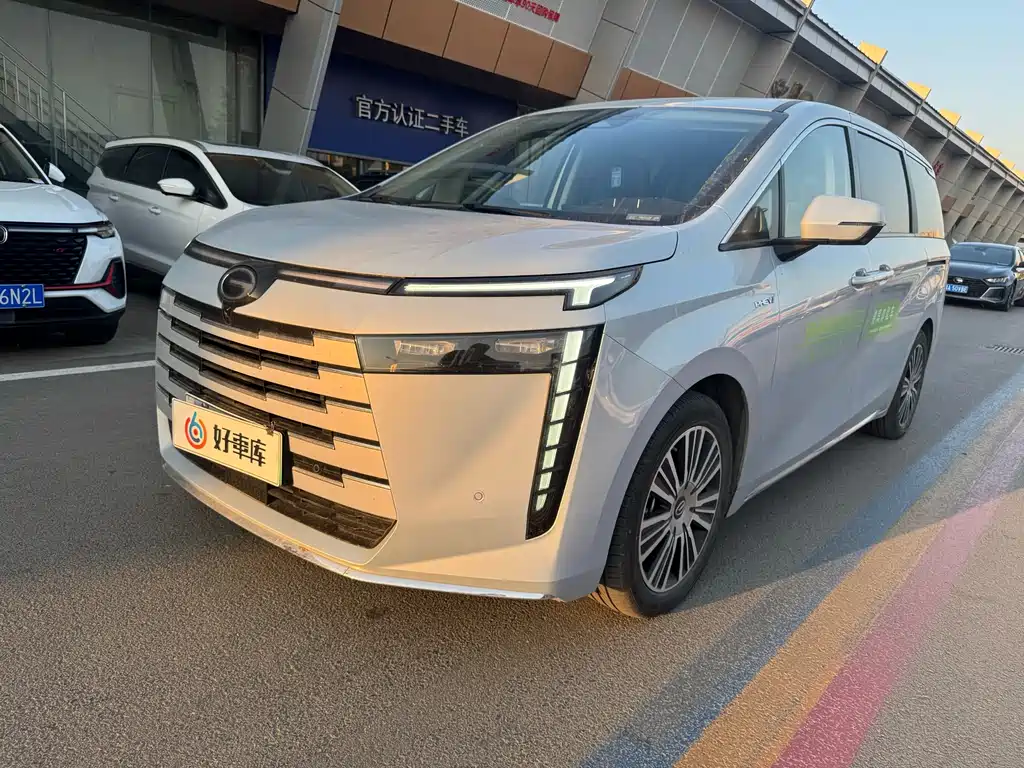 GAC Motor E8 Hybrid 2025
