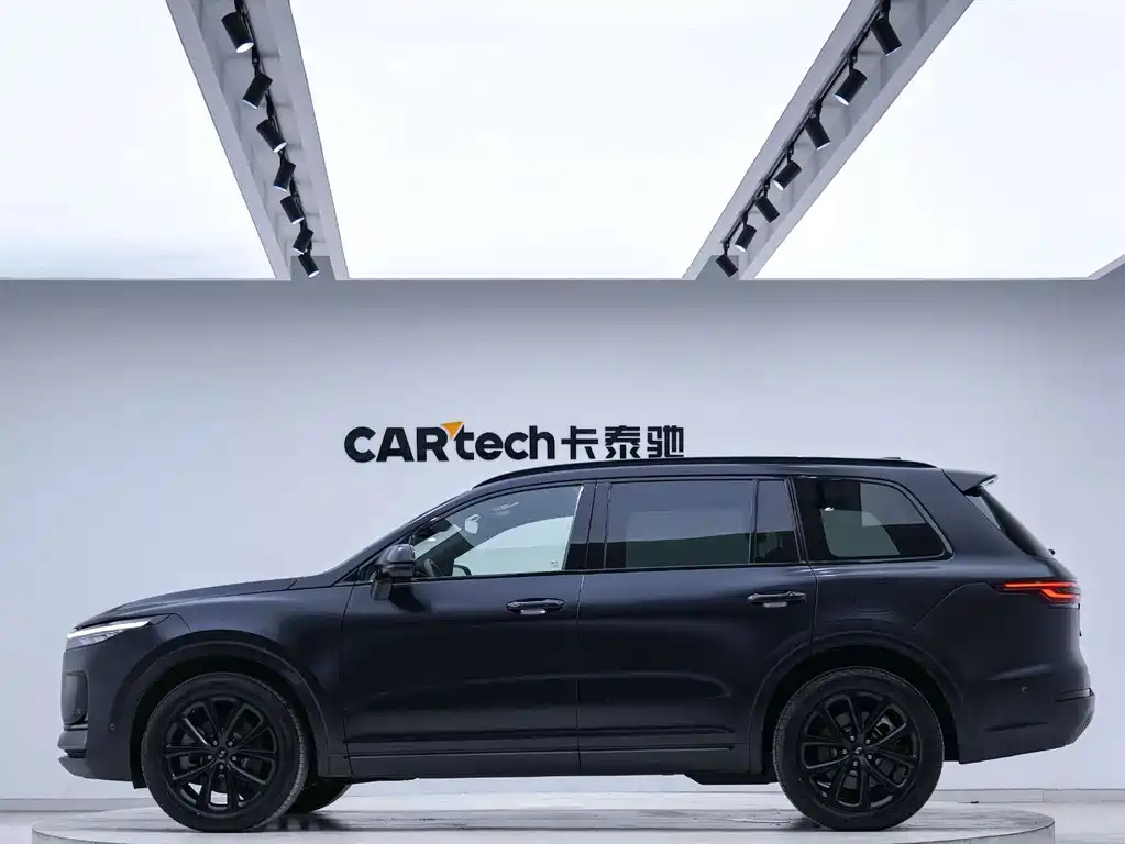 Li Auto Li ONE — миниатюра 2