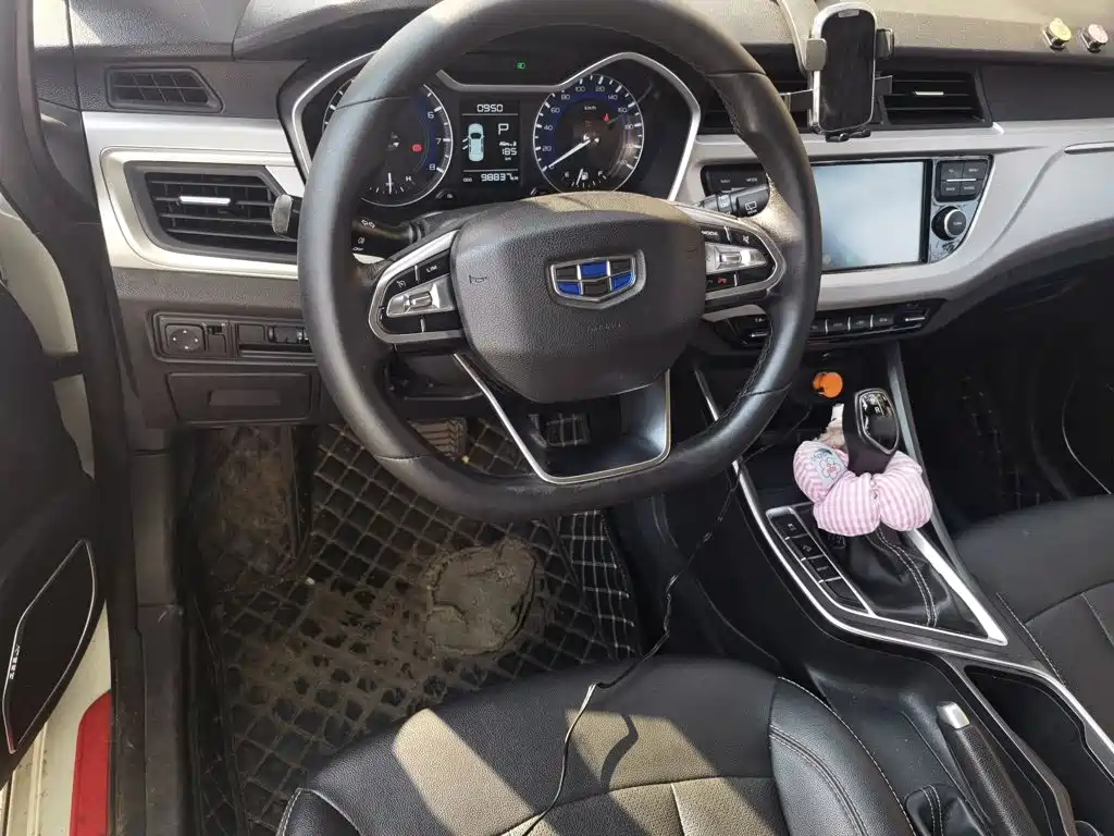 Geely Vision X3 — миниатюра 11