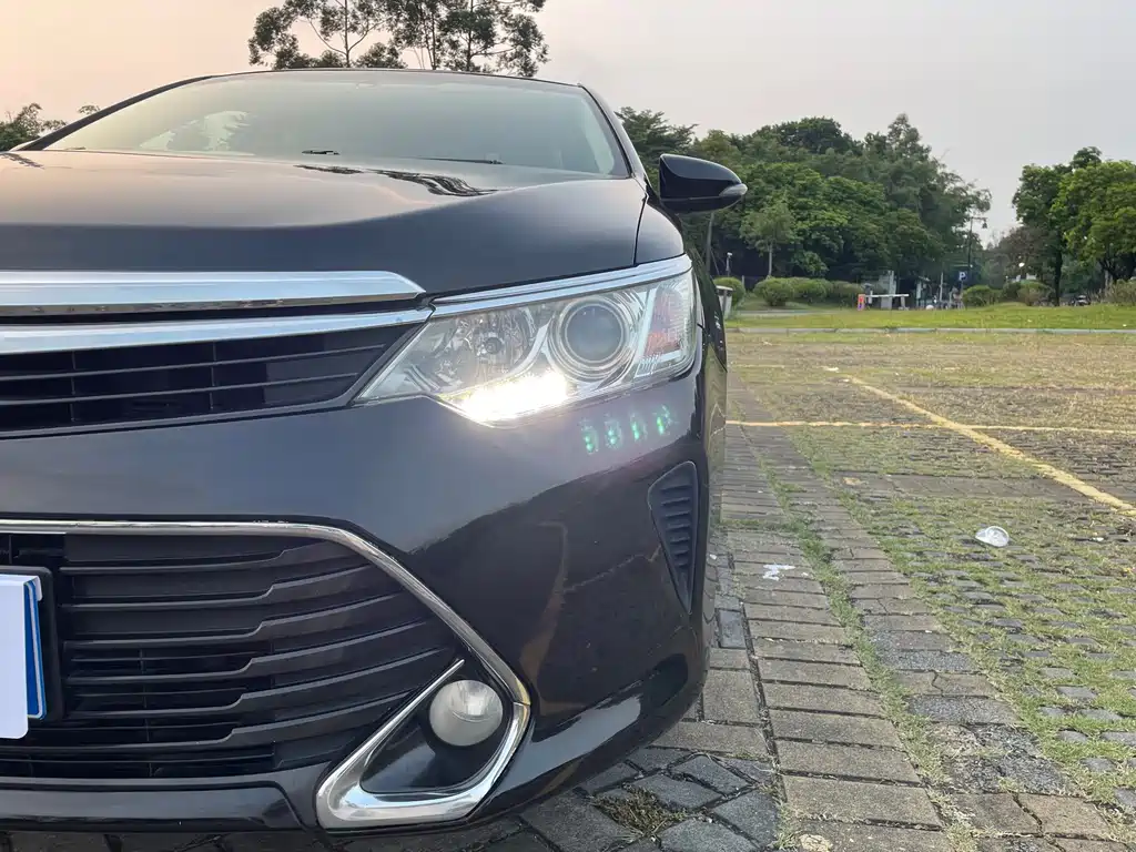 Toyota Camry — миниатюра 16