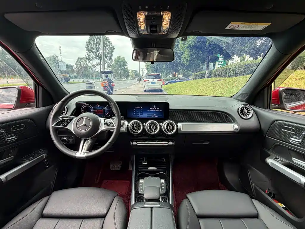 Mercedes-Benz GLB — миниатюра 13
