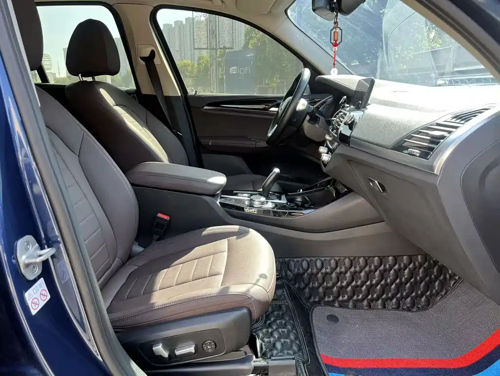 BMW X3 — миниатюра 11