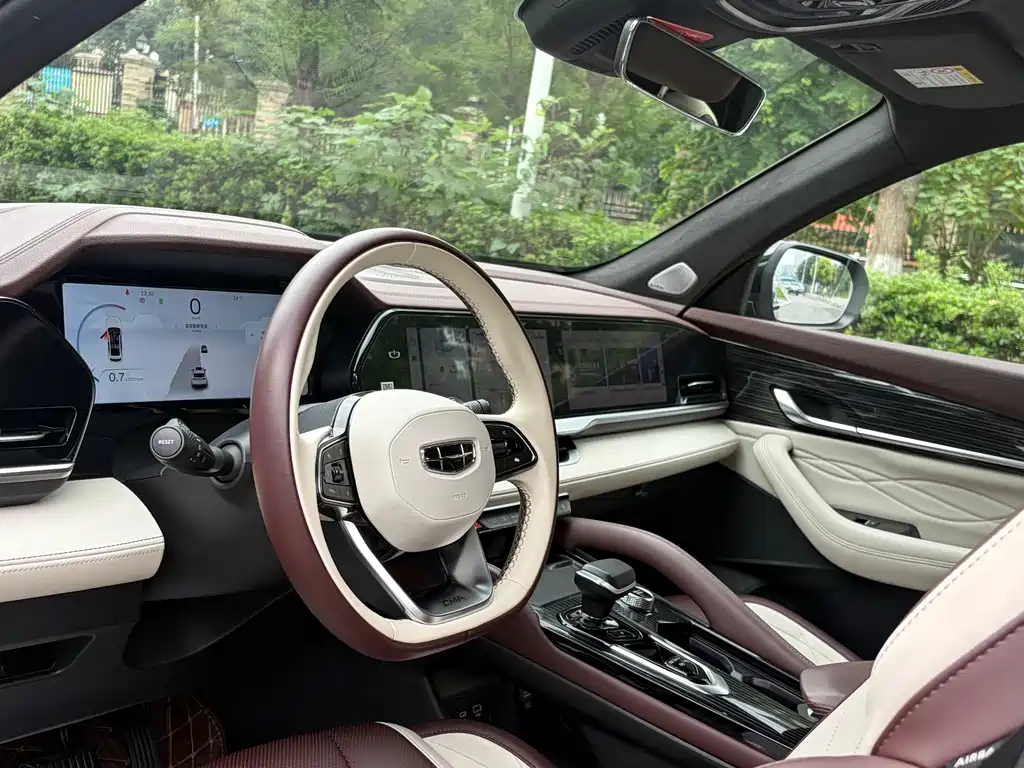 Geely Xingyue L — миниатюра 8