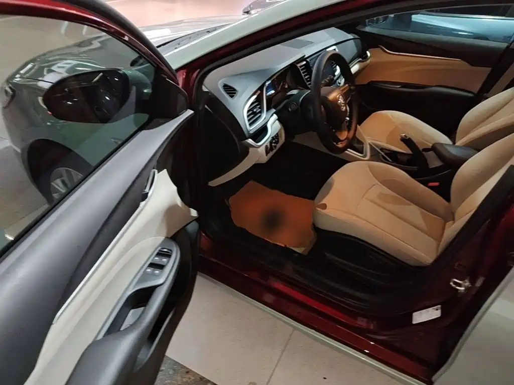 Buick Excelle — миниатюра 16