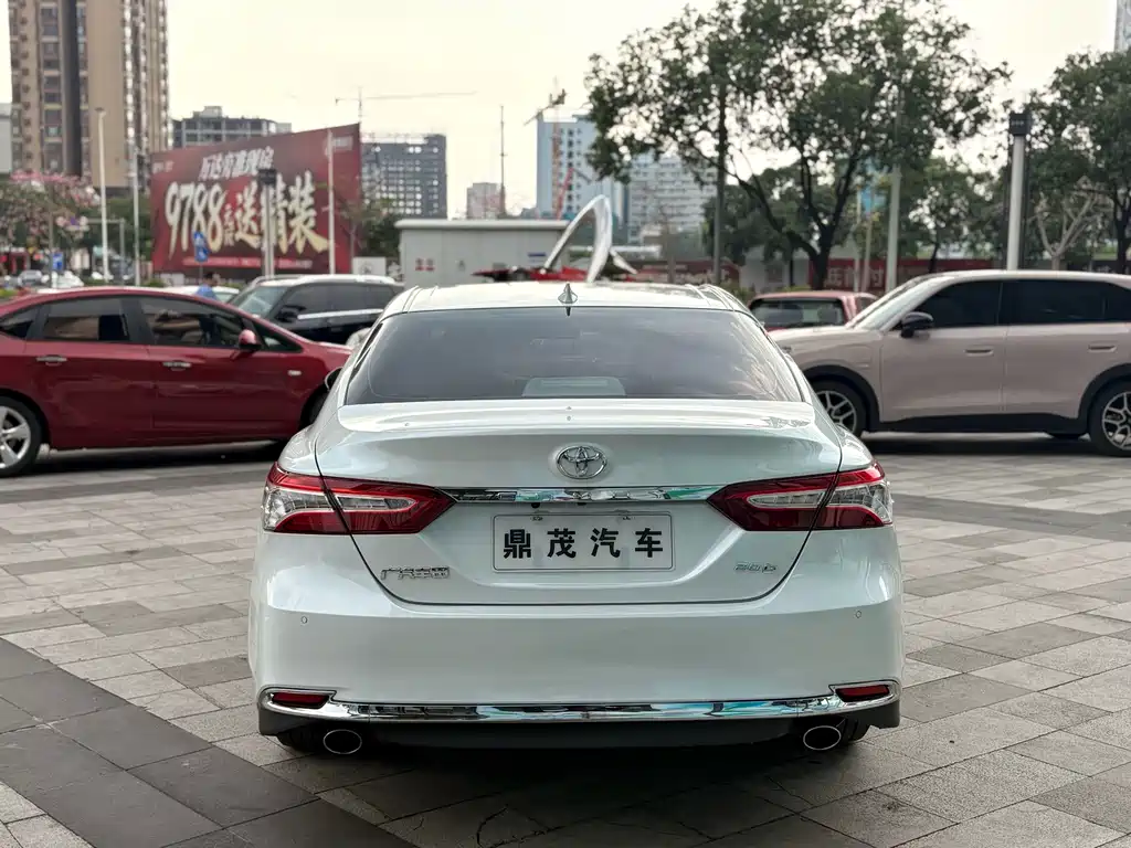 Toyota Camry — миниатюра 4