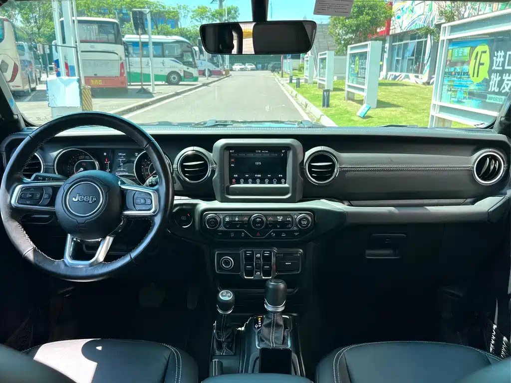 Jeep Wrangler — миниатюра 8