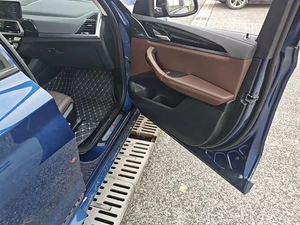 BMW X3 — миниатюра 9