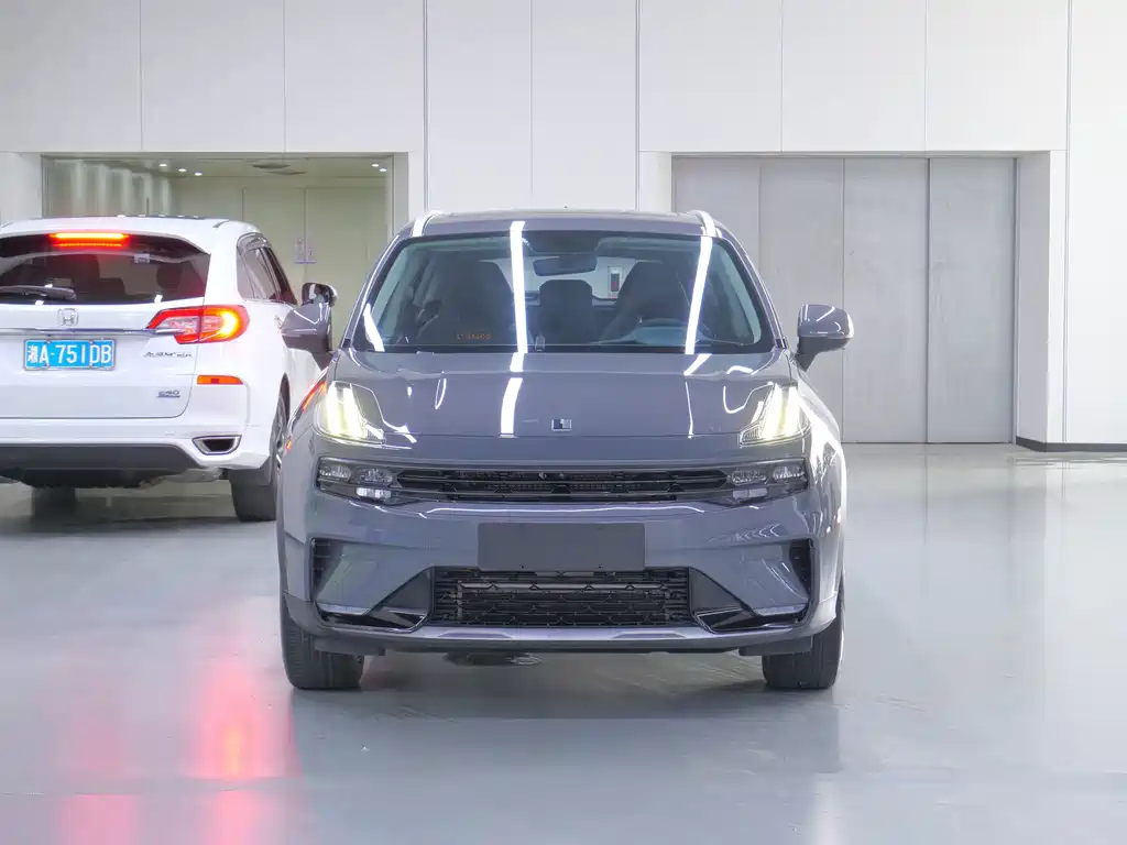 Lynk & Co 06 EM-P — миниатюра 4
