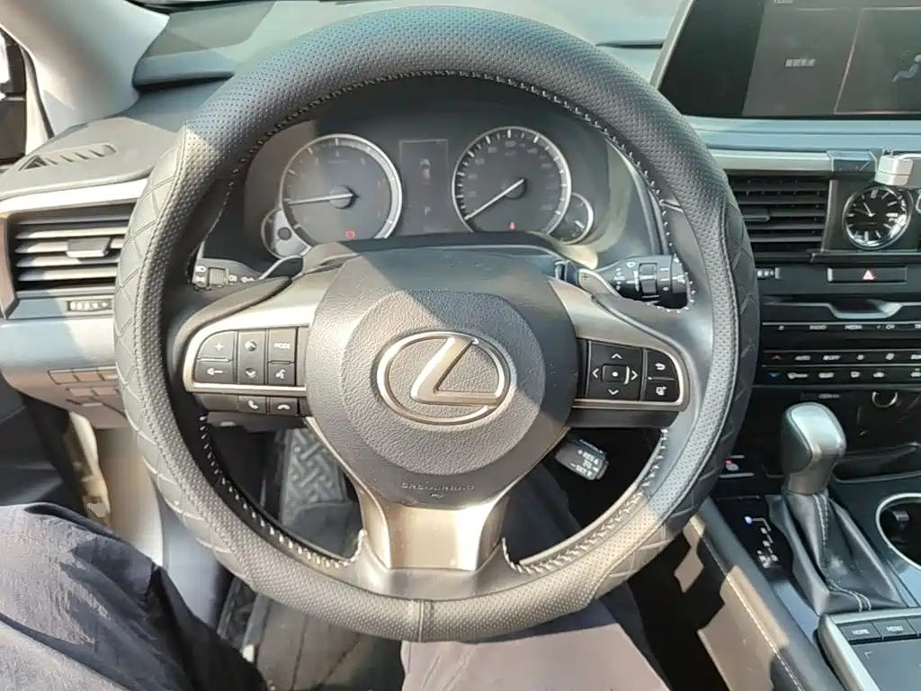 Lexus RX — миниатюра 11