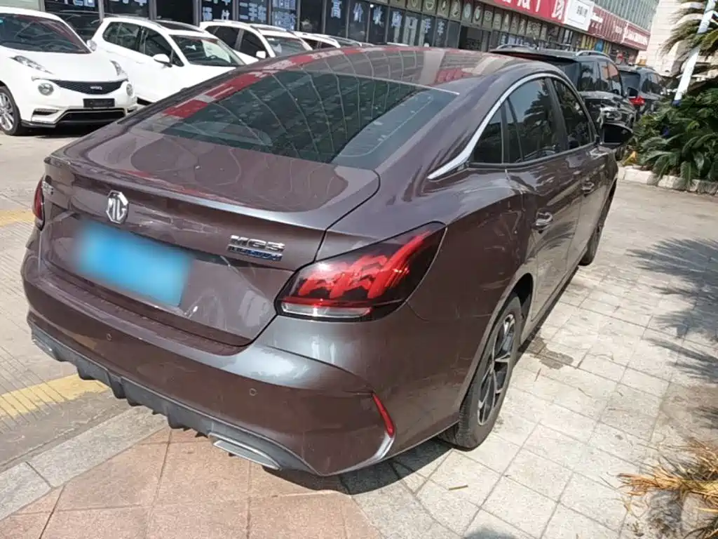MG MG5 — миниатюра 7