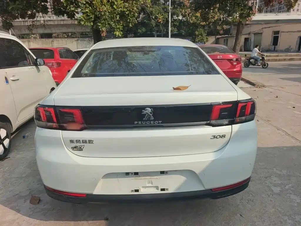 Peugeot 308 — миниатюра 6