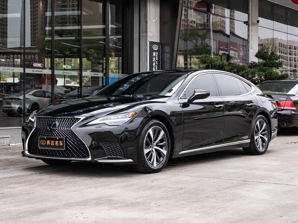 Lexus LS